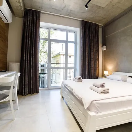 Lux Apartments Lviv Exterior photo