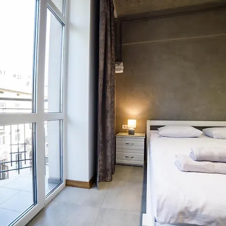 Lux Apartments Lviv Exterior photo