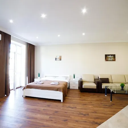 Lux Apartments Lviv Exterior photo