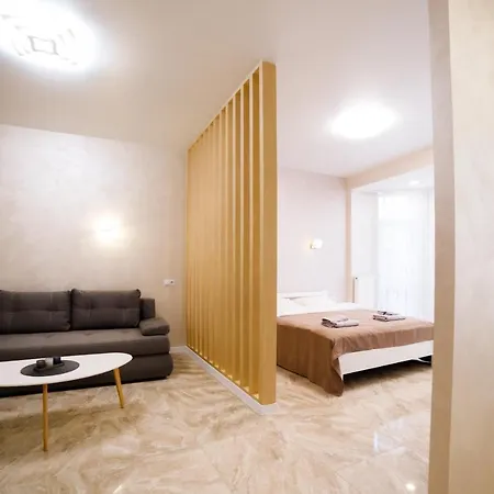 Lux Apartments Lviv Exterior photo