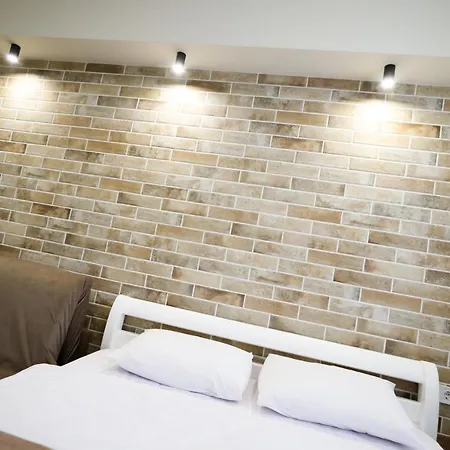 Lux Apartments Lviv Exterior photo